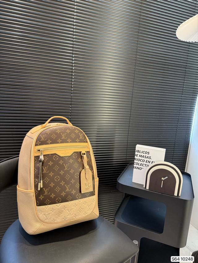 lv Backpack Is Shipped. It Is A Super Wear-Resistant And Practical Style With