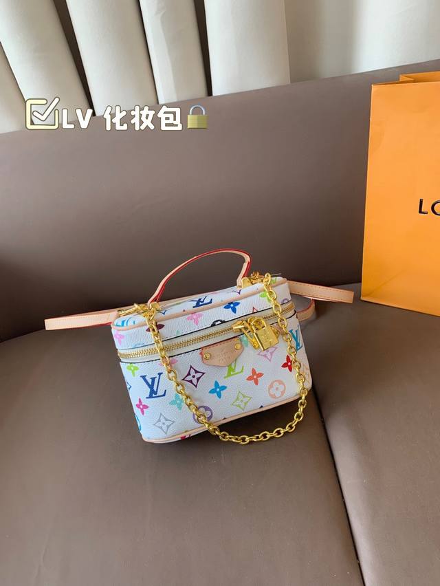 With Folding Box. This Season's Cosmetic Bag Is Quite Popular In The Fashion Wor