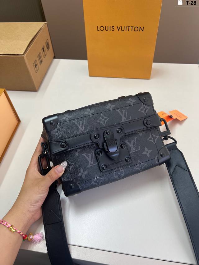 lv Messenger Bag Classic Black Flower Ten Classic Messenger Bag Type As Lv Me