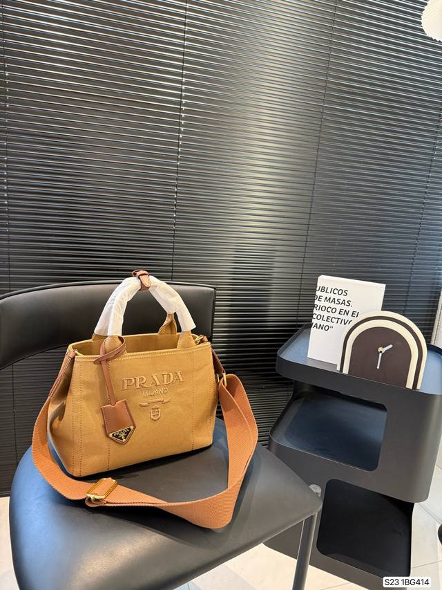Prada Tote It's Another Day Of Heart-Thumping Prada Tote. I Really Love This Rel