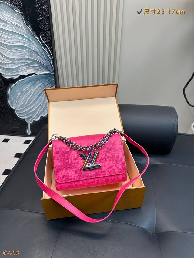 With Folding Box Lv Twist Chain Bag Presents Neo-Classicism Twist Medium Handbag