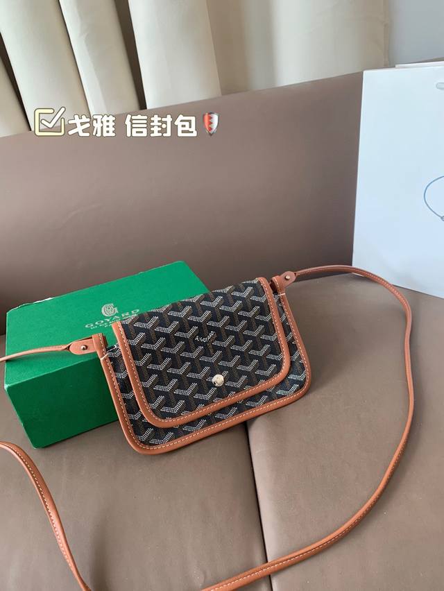 With Box Size 20*14Cm Crazy Little Bag This Bag Looks Dry And Small But When I G