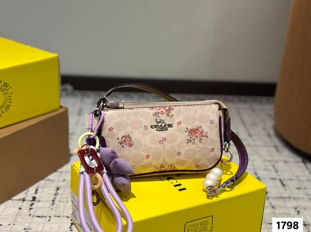 With Pendant Coach Nolita19 Mahjong Bag Coach New Swinger Bag Single Shoulder Un