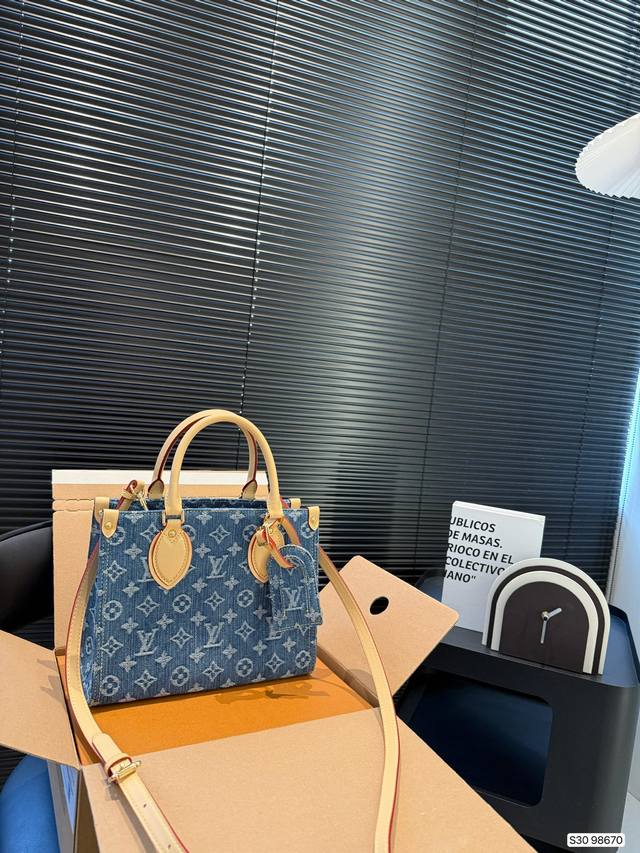 With Airplane Box Folding Box Lv Denim Tote Super Popular Tote Tote Bag Is Very