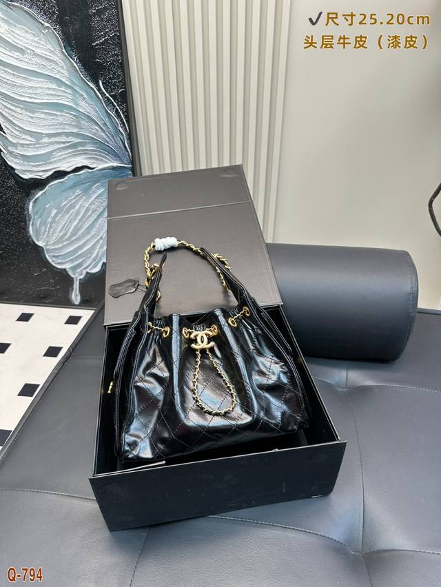 With Folding Box Chanel 25S 25Bag Hobo Is Really Beautiful. The Black And Gold F