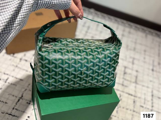 Unlock The Hidden V New Carrying Method Of Goya Toiletry Bag Get Successfully Un