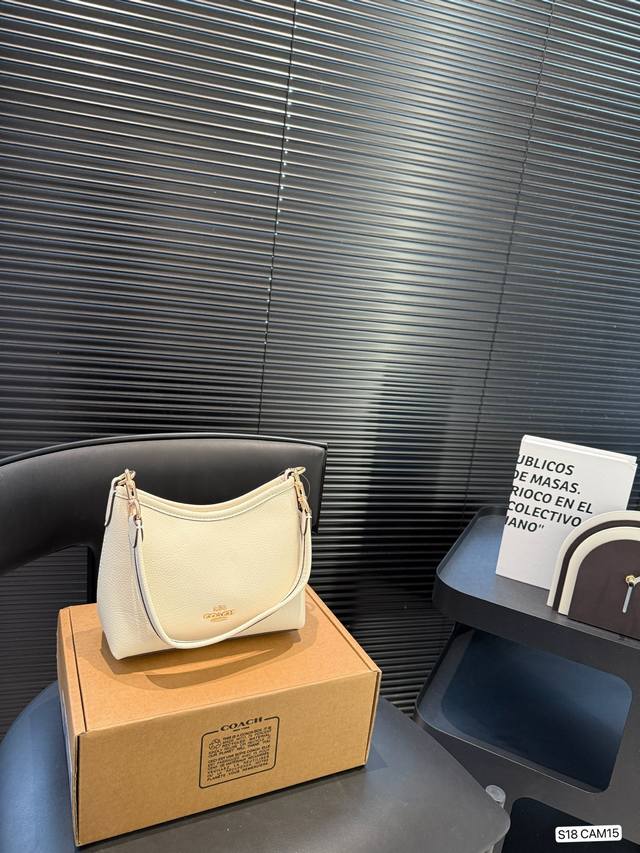 With Airplane Box Small Size Coach Tote Bag Is Not Only Beautiful, But Also Beau