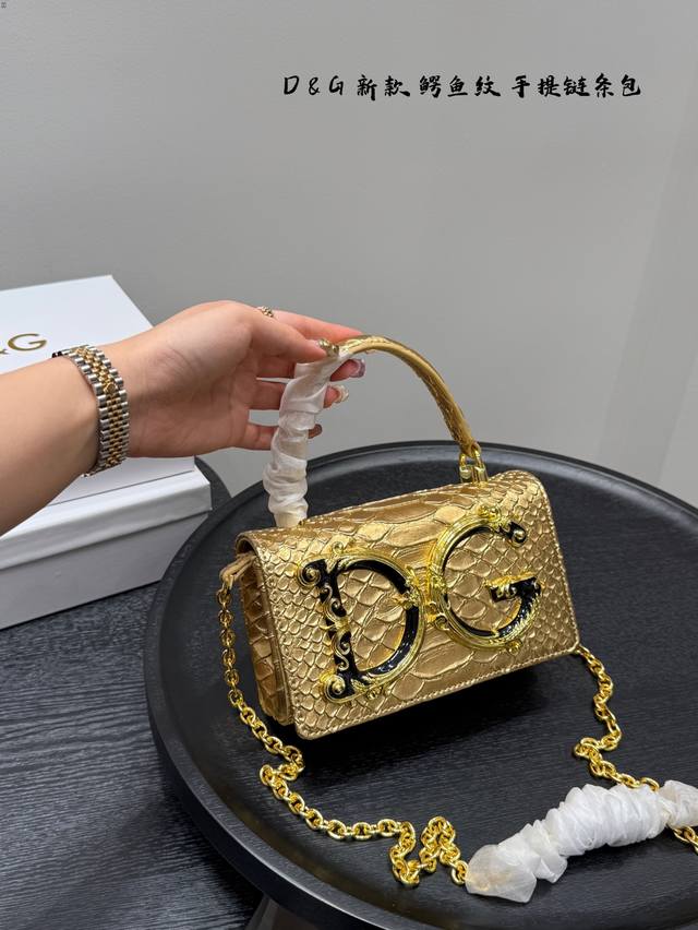 Gift Box Packaging Size 18.10Cm Dolce & Gabbana Dg Hand Chain Bag Devotion Leath