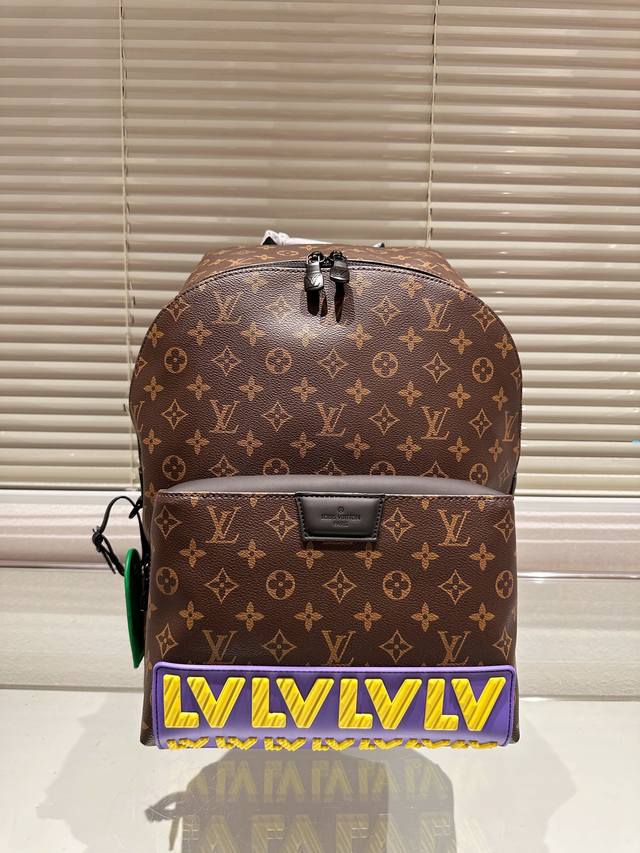 Cowhide Version Classic Fashion Must-Have Backpack Discovery Small Backpack Made