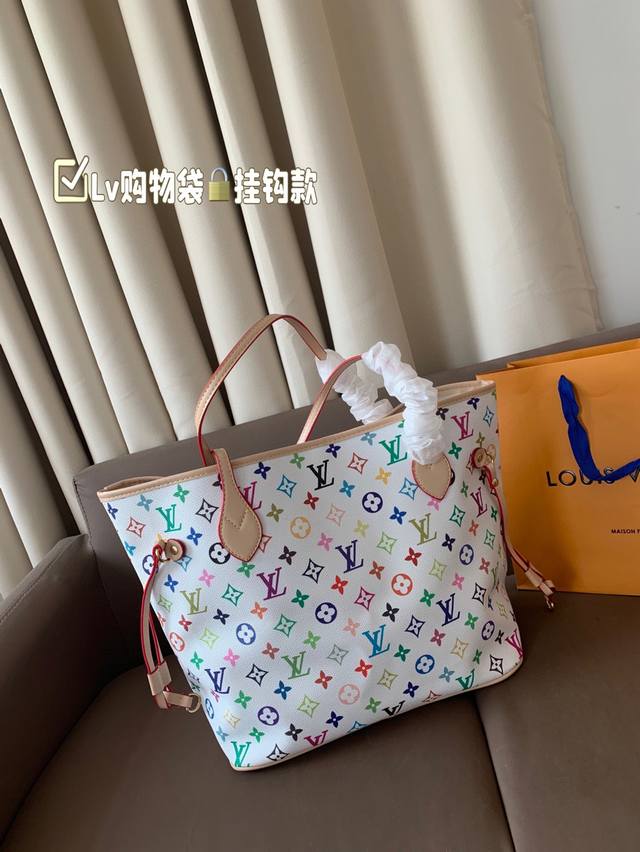 New Lv Shopping Bag Is Very Suitable For Daily Commuting. It Is Worth Buying As