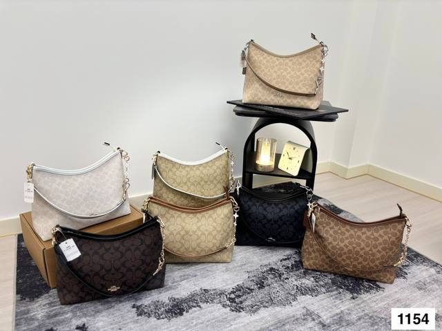 With Box Coach's New Underarm Juliet Underarm Bag Is So Cool In Hot Girl Style C
