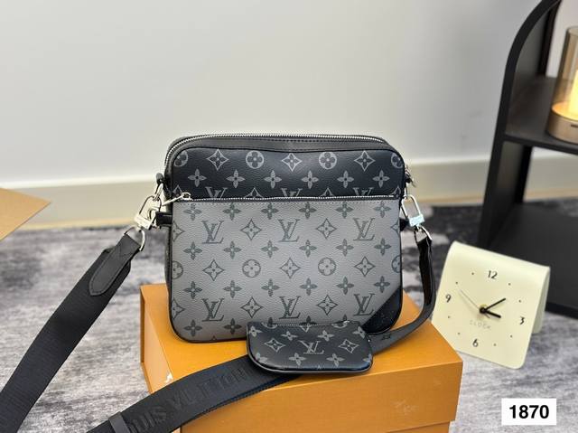 lv Bag Men's Three-In-One Black Warrior Three-Piece Set Trio Messenger Bag Lv