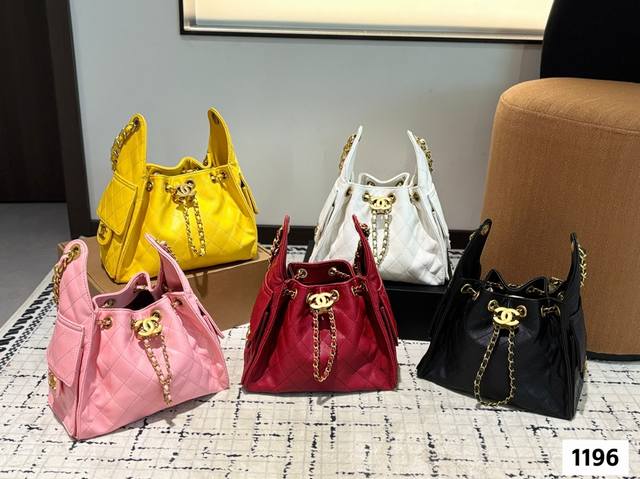 With Folding Gift Box Size Small 26*20 Chanel Hippie Underarm Bag Tote Bag This