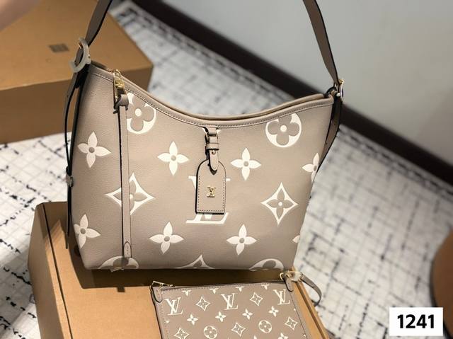 lv Carryall Equipped With Mother-And-Child Bags And Wide Shoulder Straps Deta