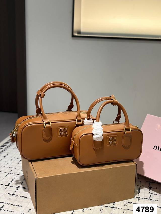 miumiu Limited Edition Bowling Bag Is Simple And Beautiful Miumiu And Super P