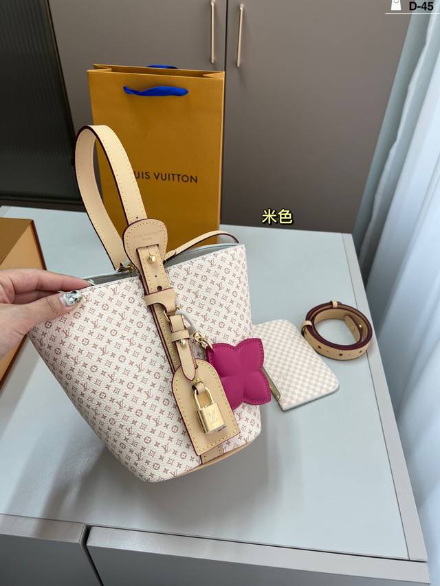 Chip Version Decorative Lock Without Key Lv Louis Vuitton Bucket Bag D-45 Size 1