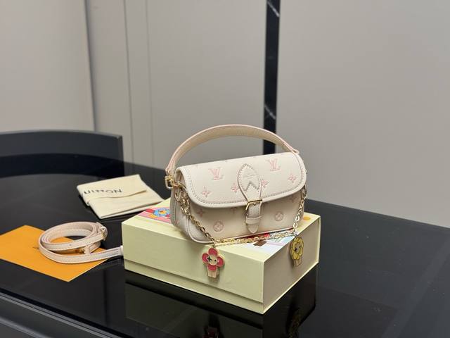 Comes With Full Set Packaging Size 19*11Cm Lv Diane Baguette Nano Size It's Real