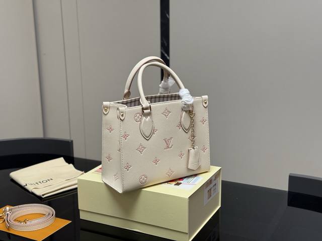 Folding Box Size 26.20Cm Lv Onthego Shopping Bag Has A Hidden Strap Design Can B