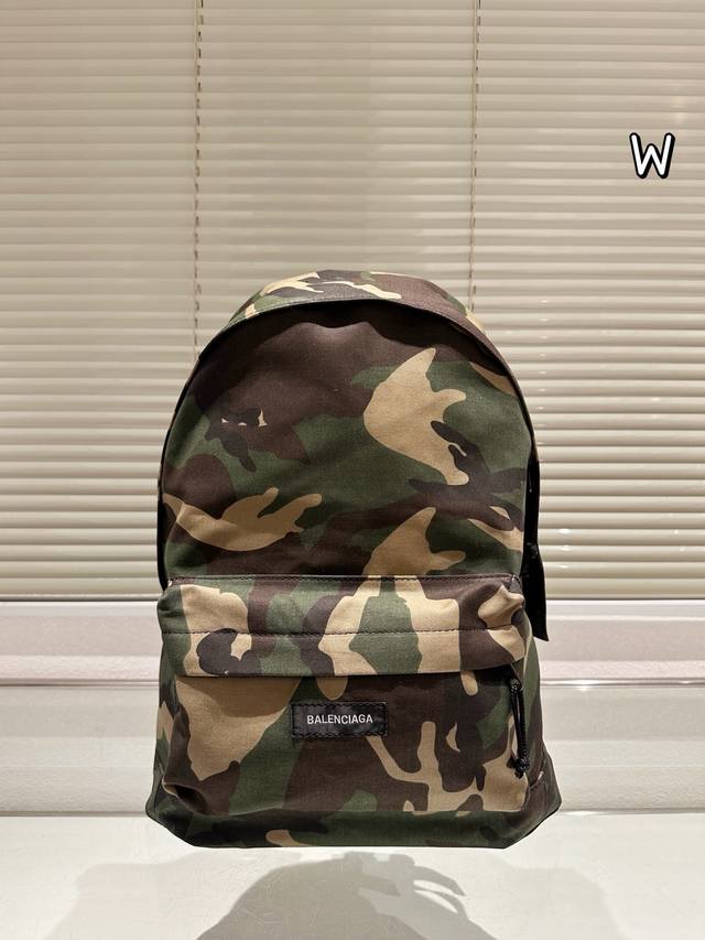 Camouflage Backpack Simple Design, Light And Easy To Carry, No Worries For Daily