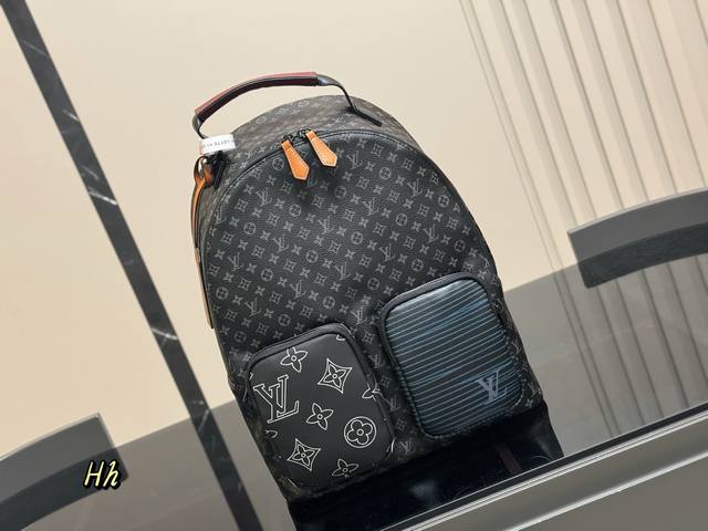 Latest Lv Backpack Ultra High Definition Hardware Logo Special Lining Super Smoo