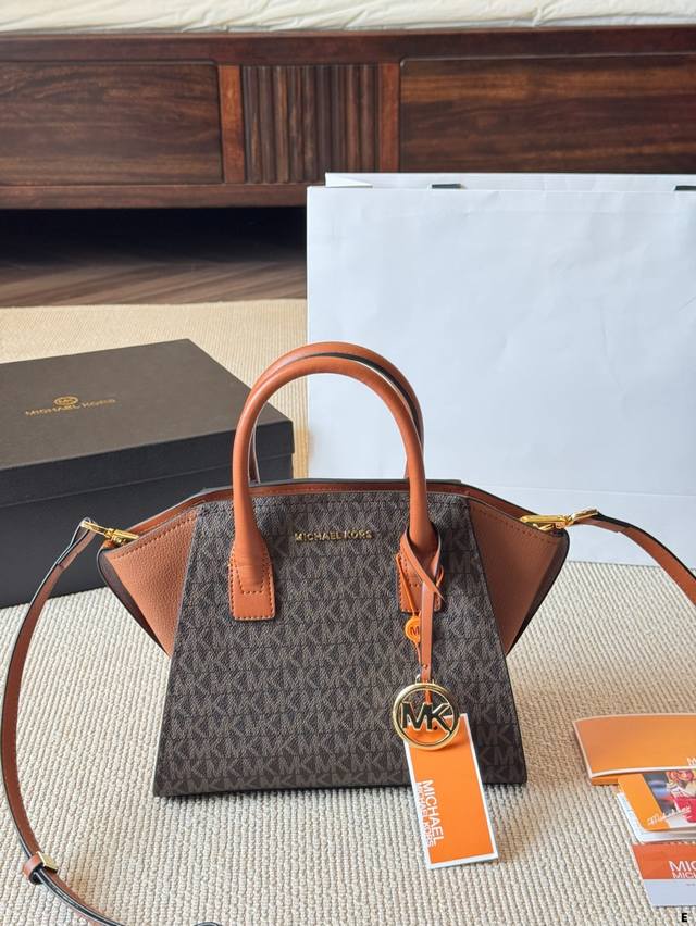 mk Swing Bag Avril Returns Small Mk New Avril Swing Bag New Style And New Col