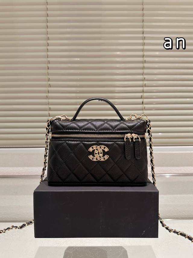 Chanel 25P Rhinestone Buckle Lp Bag Handle Box Bag Cosmetic Bag This Bag Is Unan