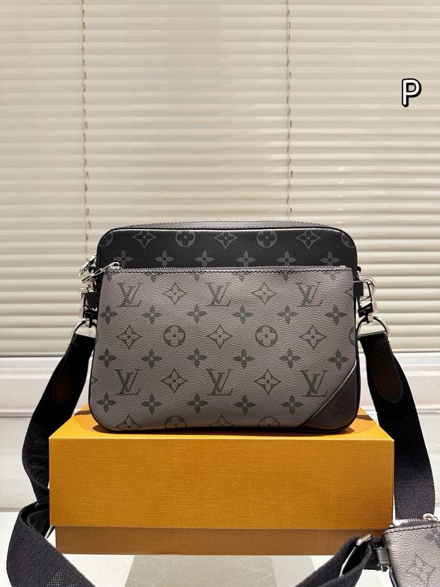 lv Bag Men's Three-In-One Black Warrior Three-Piece Set Trio Messenger Bag Lv
