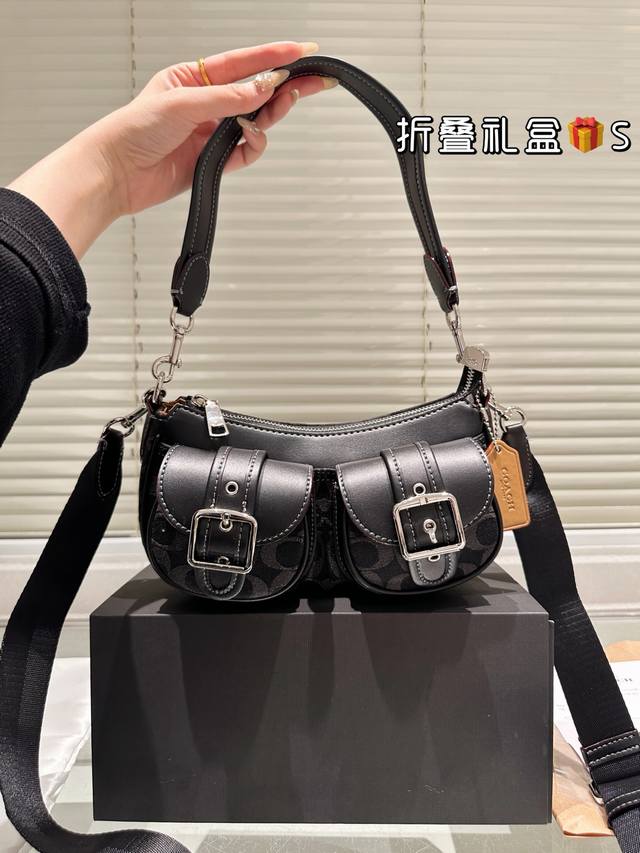 Top Original Cloth Coach Ashton Baguette Bag New Baguette Bag Motorcycle Style W