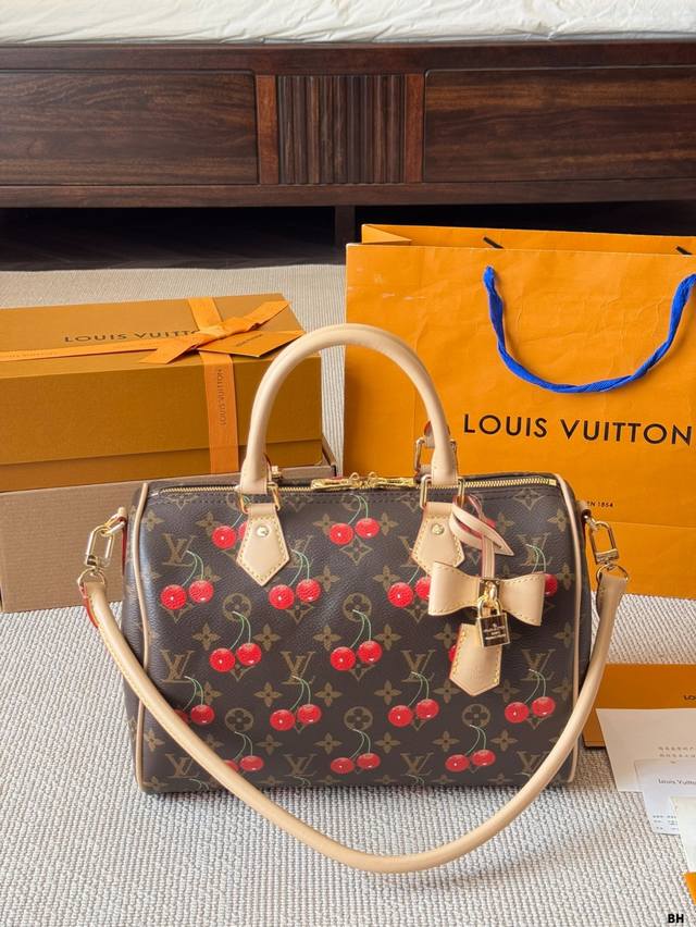 lv Speedy Pillow Bag Lv Speedy 30Cm Pillow Bag, No Matter The Style, The Lini