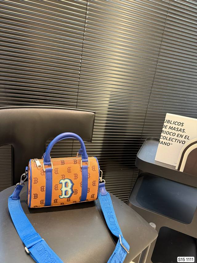 Airplane Box Mlb New Pillow Bag Has Its Own Eye-Catching Effect, Luxury And Exqu