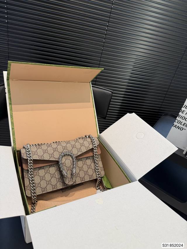 With Airplane Box Folding Box Cool Bacchus 23 Years New Gucci Gucci Bacchus With