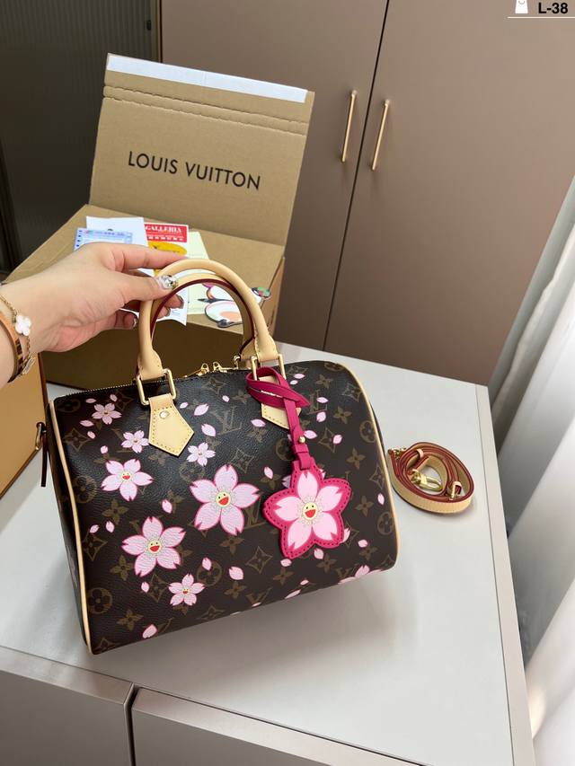 lv New Series City Keepal Handbag, The First Lv Speedy Nano Pillow Bag On The