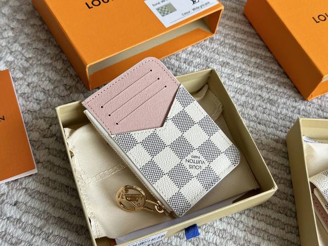 With Box Size:12*8Cm Cute Things Can Heal Everything This White Card Holder From