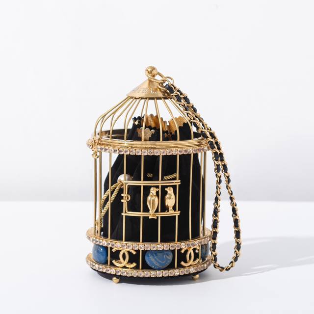 Matching box size 35.19cm Chanel bowling bag I love the sports line series of ba
