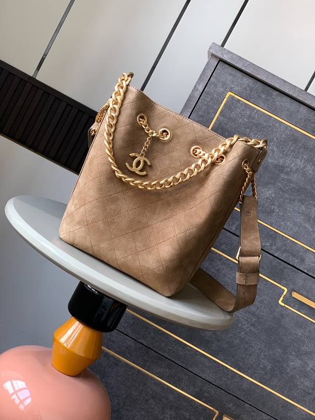 Pure leather with folding box Size 24.14 Chanel 25P Pearl Handle Bag Chanel 25P