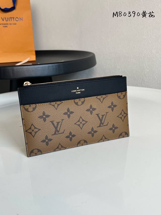Original boutique M51290 old flower bag hip flask shell messenger bag Lv Louis V