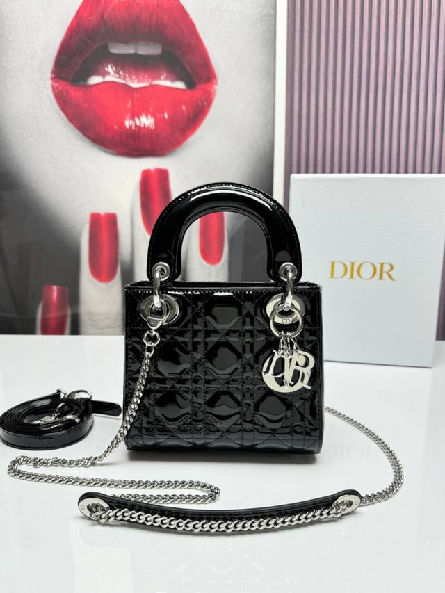 Lady Dior three-grid hot diamond black, satin rattan pattern imitation crystal,