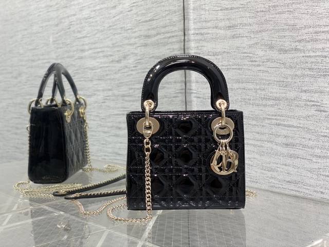 Lady Dior three-grid frosted rattan check cowhide flap handbag with chain. Ultra