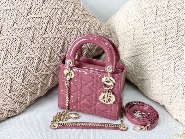 17 mini three-grid lambskin with bean paste pink rose gold buckle Imported lambs