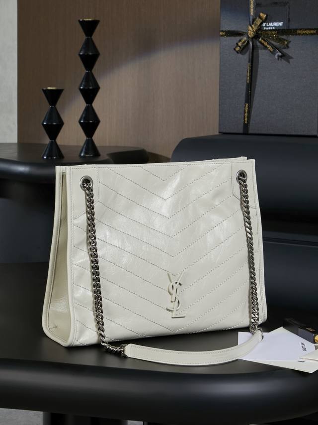 Original leather, full set, original packaging Although I was late to get the Y-