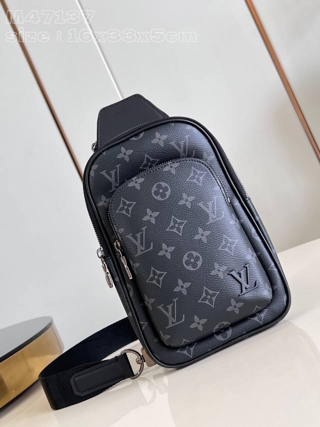 Original leather, full set of original packaging Black sheepskin and gold Ysl ne
