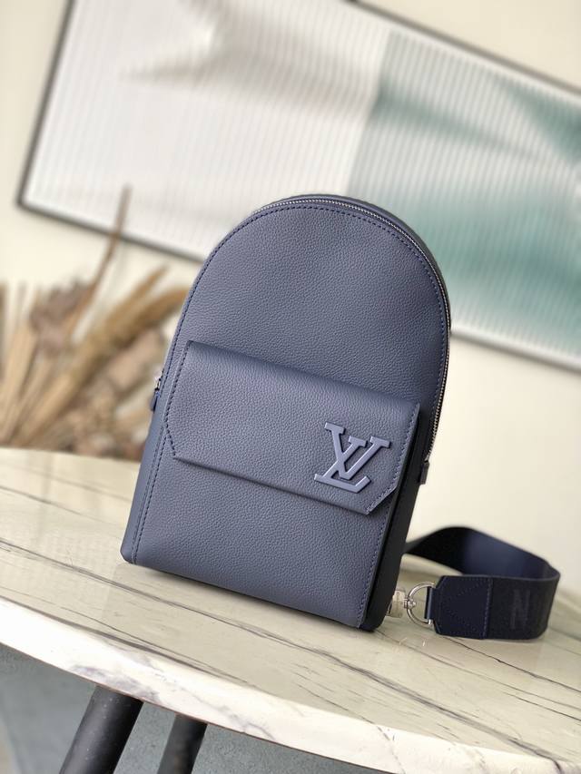 Original leather, full set of original packaging Exclusive for white silver chai