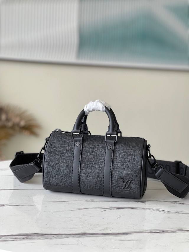 Top original M13285 This Sidetrunk medium handbag reinterprets the Monogram Deni