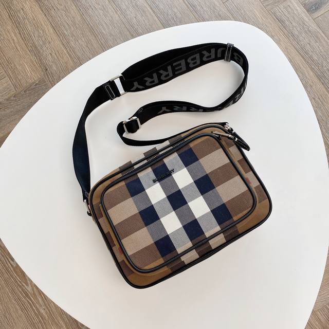 Top original single home real shot M24492 This Rush waist bag is made of Monogra