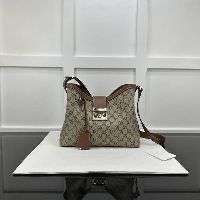 Exclusive new style counter quality of original leather imported from Italy, gen