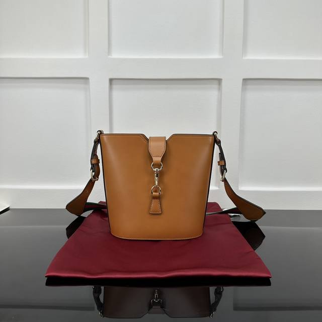 New Gucci new style! Counter quality, top original single, original leather, ori