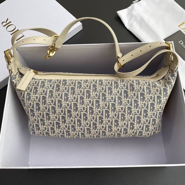 Genuine Earthy yellow cowhide with braided Solferino Box_23Cm A must-have, it ha