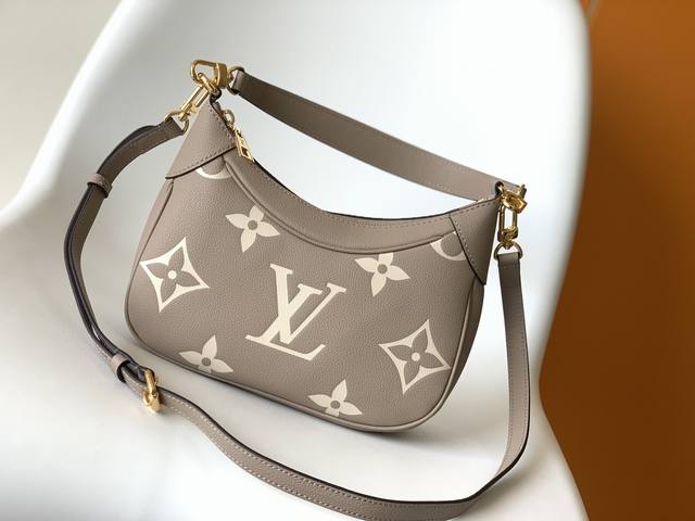 Original leather Top quality high-end ~ imported material mini saddle bag This S