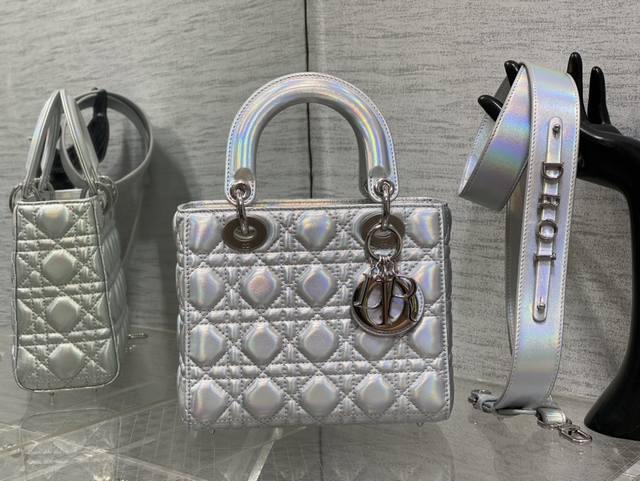 25 new earrings recommended by Xiaohongshu, the same style as celebrities Chanel