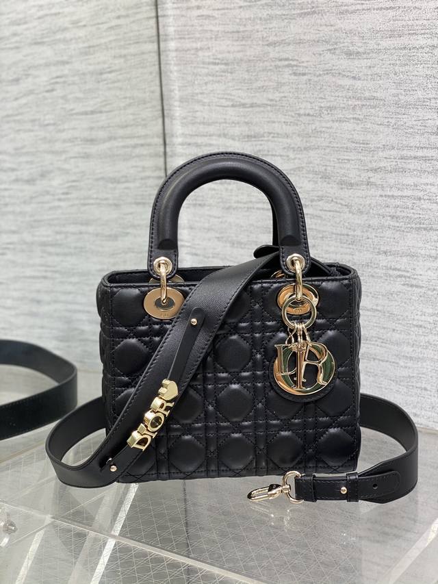 Batch Z batch version Chanel denim real blue leather string letter hoop earrings